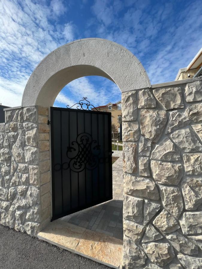 Villa Maci Kastela Bagian luar foto