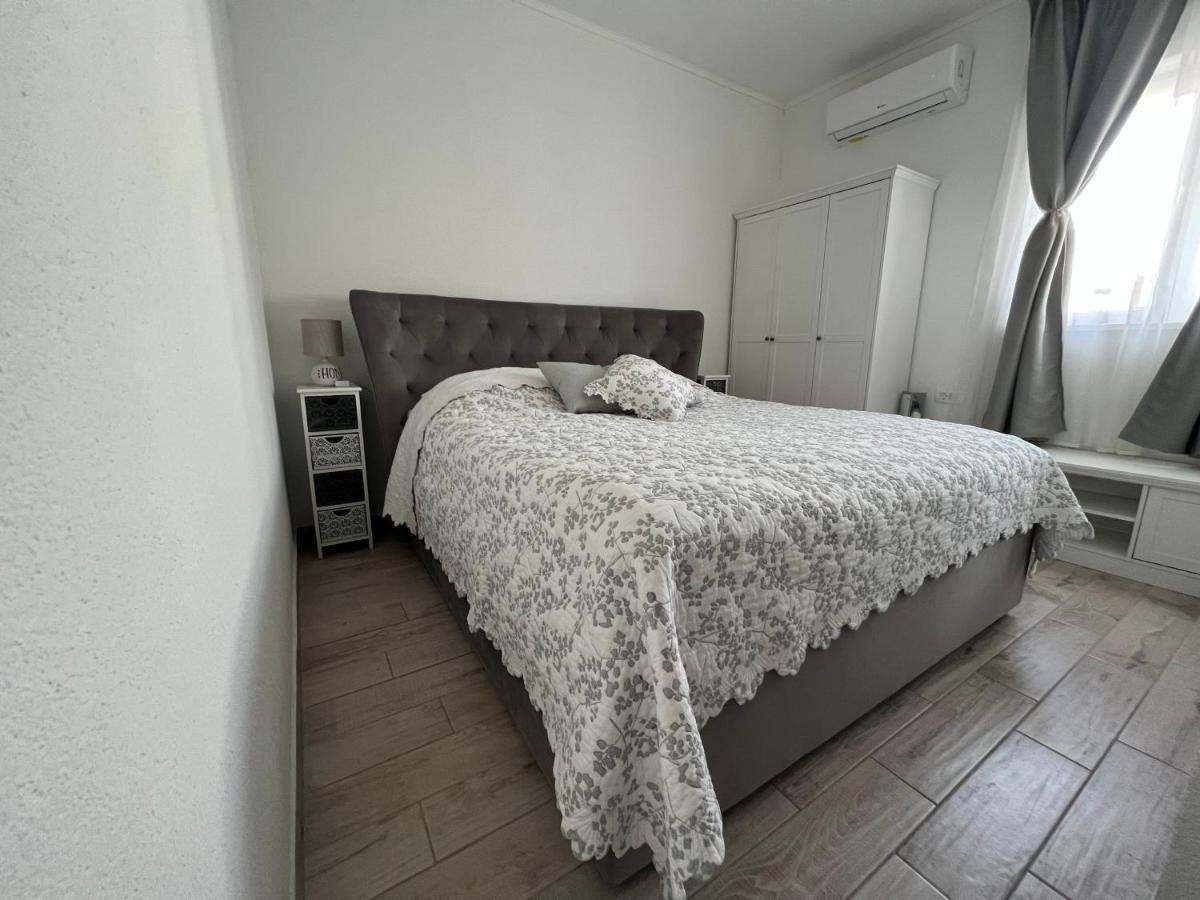 Villa Maci Kastela Bagian luar foto